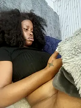 QUEENZAZA Chat XXX in diretta
