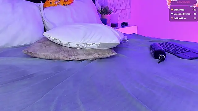 Chat XXX en directo de JustinePerry