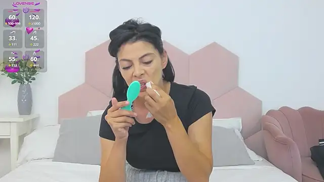 LadyLiia Adlı Modelin Canlı XXX Sohbeti