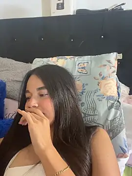 Czat XXX na żywo – Milleradhara24