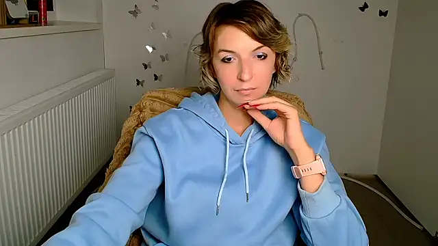 XXX chat uživo modela Lana_Foxyy