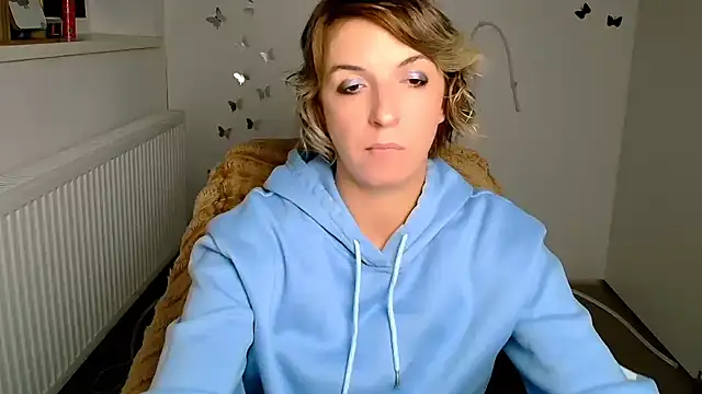 Lana_Foxyy Chat XXX in diretta
