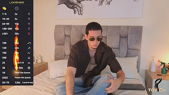 isaacblaze_ élő XXX-chatje