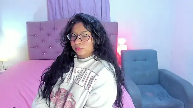 Latinabombsheell 现场XXX聊天