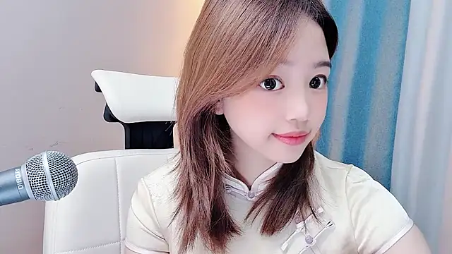 Yany520 现场XXX聊天