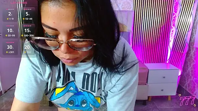 Chat XXX en directo de martinna_tay