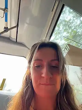 EvvaMur Adlı Modelin Canlı XXX Sohbeti
