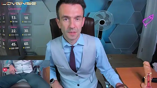 SteveTiger Adlı Modelin Canlı XXX Sohbeti