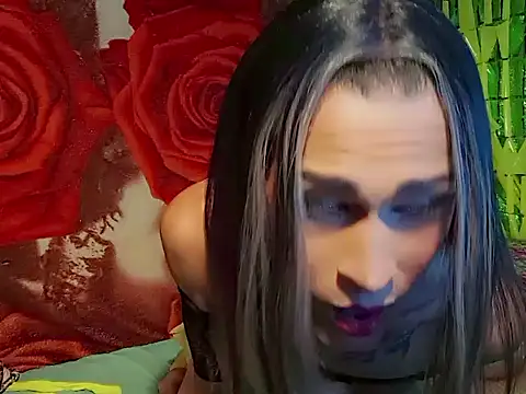Онлайн чат XXX BiggoldencockX