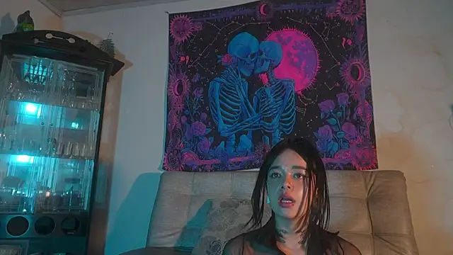 ariana-white-'s Live XXX Chat