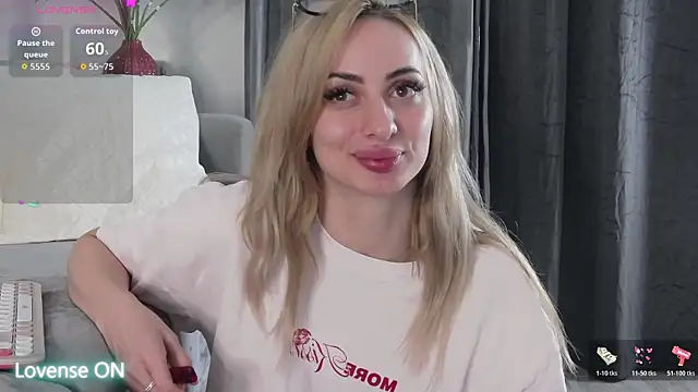 AuraPure Chat XXX live