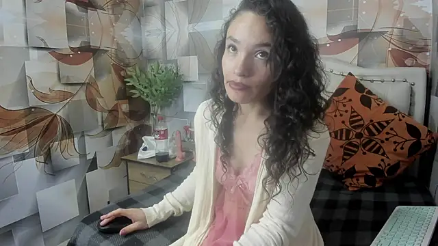 zara_vooss: онлайн-секс-чат