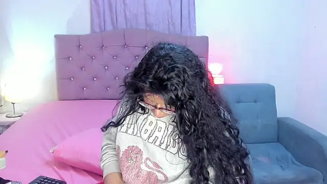 Latinabombsheell's Live XXX Chat