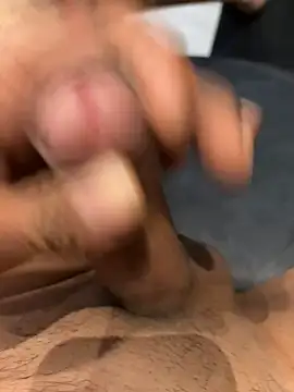 Monster_CUM18 Adlı Modelin Canlı XXX Sohbeti