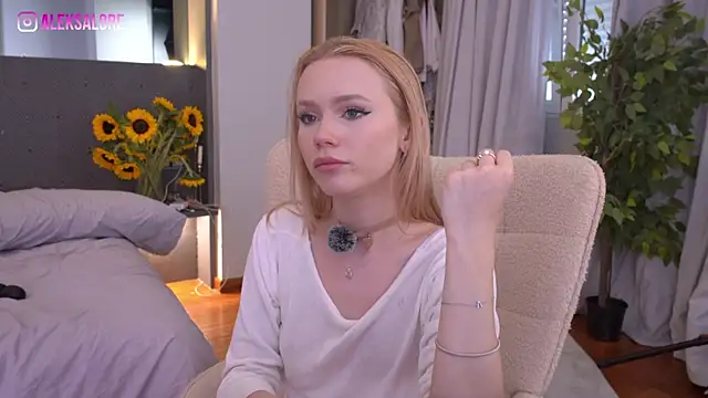Онлайн ча т XXX LexieLoree