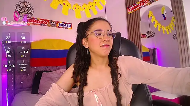 Amara_Davis1 Adlı Modelin Canlı XXX Sohbeti