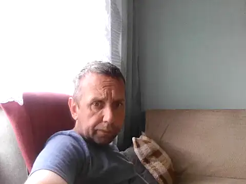Онлайн чат XXX RafalekRozmarynowski81