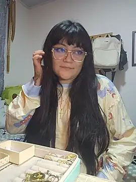 Louise_0105's Live XXX Chat