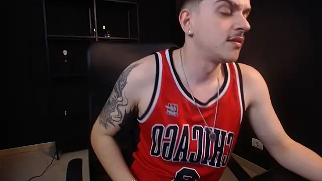 FelixStarkk élő XXX-chatje