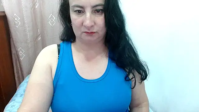 Ashyle Chat XXX in diretta