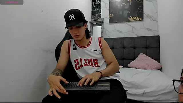 sweetauracouple Chat XXX live