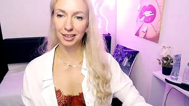 Cute_Smile_Shy Adlı Modelin Canlı XXX Sohbeti