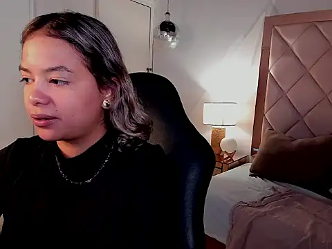 Chat +18 de dulce_lyraa1 ao vivo