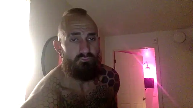 Bearlyfuckinglogan's Live XXX Chat