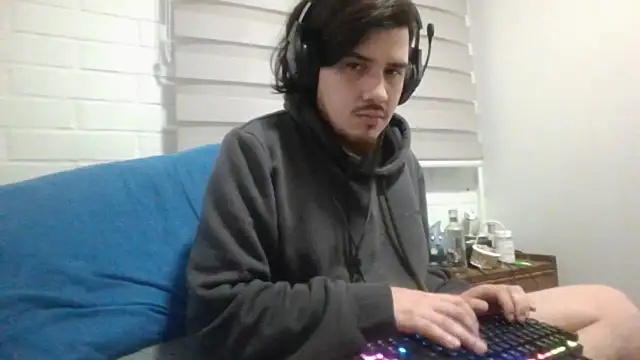 Chat +18 de hung_weeb ao vivo