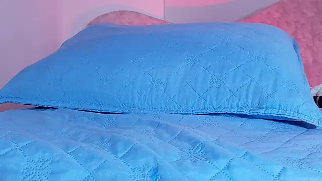 Czat XXX na żywo – naomi_kyse