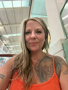 RubyInk live XXX chat
