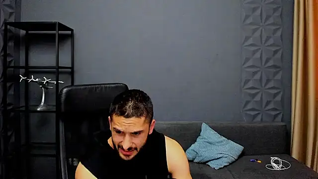 TroyWadee's Live XXX Chat