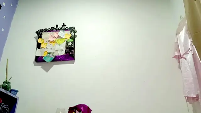 PetiteIvoryQueen19 Live XXX-chat