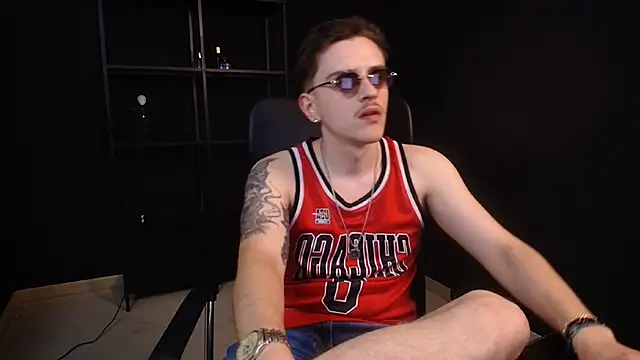 FelixStarkk's Live XXX Chat