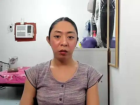 ErikaJayne4u 即時 XXX 聊天