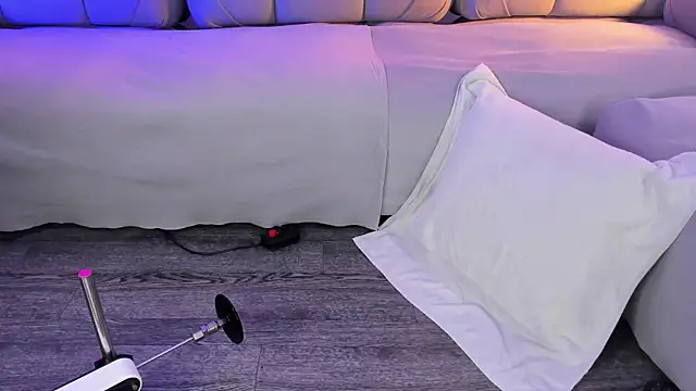 Chat +18 de AliceHanz ao vivo
