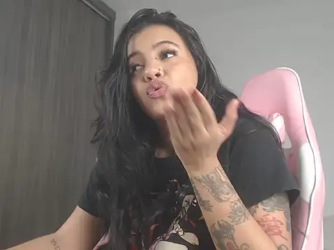 Czat XXX na żywo – ObeyVal