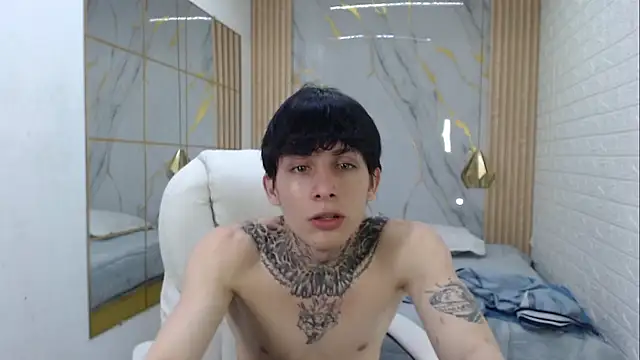 Cry_thereal's Live XXX Chat