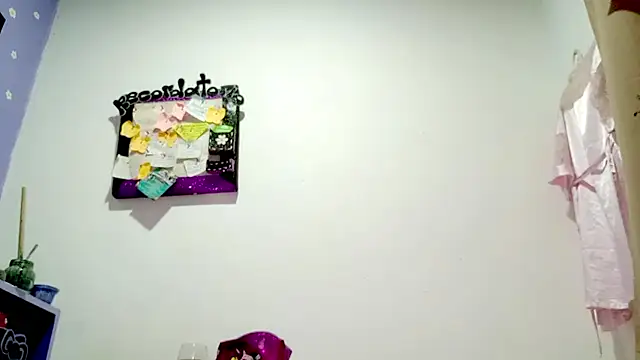 PetiteIvoryQueen19's Live XXX Chat