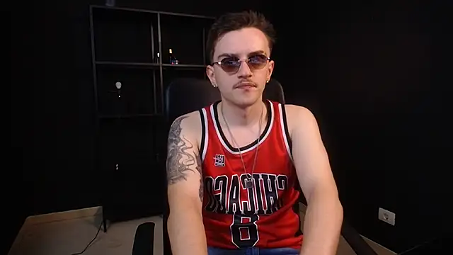 FelixStarkk Chat XXX in diretta