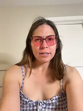 Bigpeach1995 Live XXX-Chat