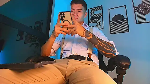 ALPHA_DOMINUS_n Live XXX chat