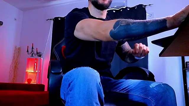 Chat XXX ao vivo de MightyAaron66