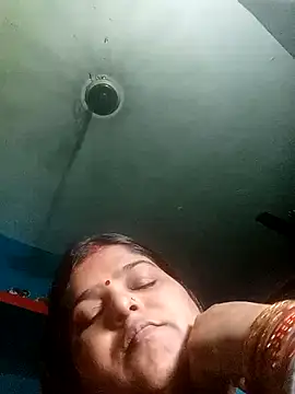 Czat XXX na żywo – hot_bhabi1