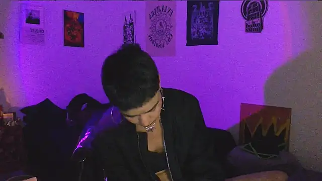 alex_one888 Live XXX Chat