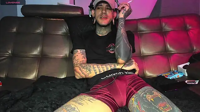 jhonny__ackerman's Live XXX Chat