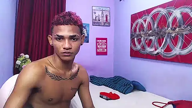 black_twinks 现场XXX聊天