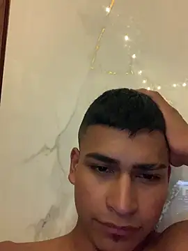 Emiliano_Reyes Chat XXX live
