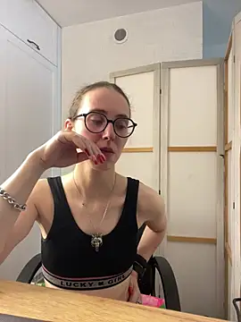 MartiniiSelenna 现场XXX聊天