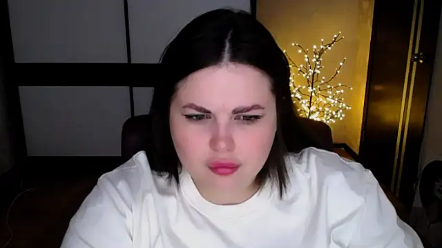 Emily_MoのライブXXXチャット